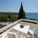 Delfin Plava Laguna 2*
