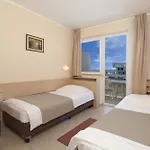 Delfin Plava Laguna 2* Mugeba