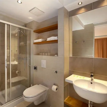 Delfin Plava Laguna 2* Mugeba