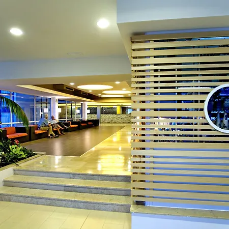 Delfin Plava Laguna Otel Mugeba