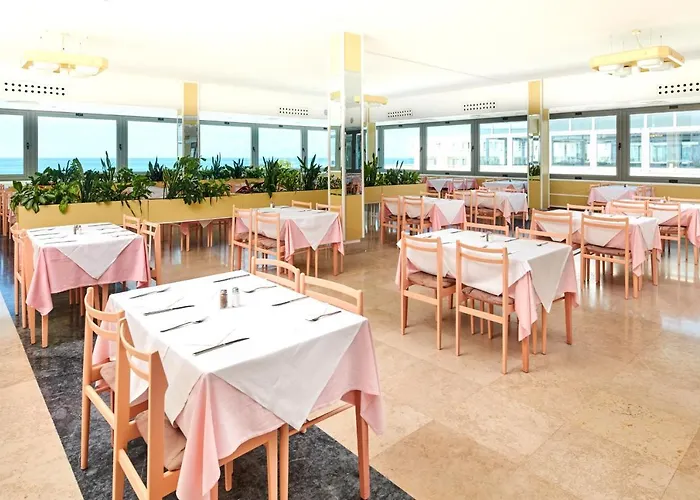 Hotel Delfin Plava Laguna Mugeba