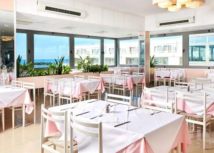 Hotel Delfin Plava Laguna Mugeba