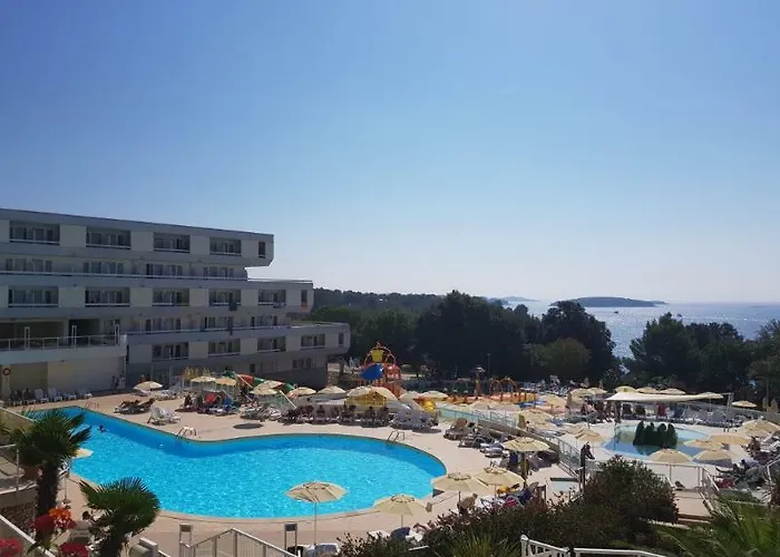 Delfin Plava Laguna 2* Mugeba