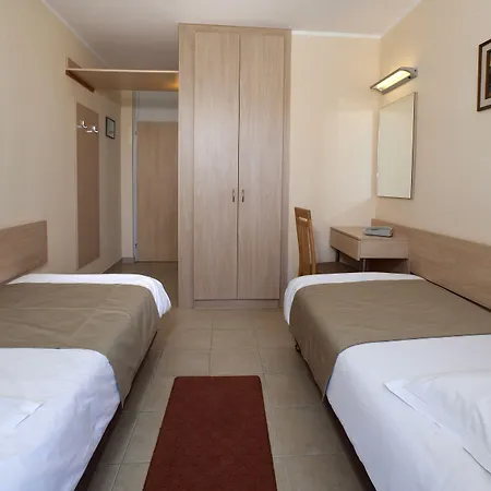 Delfin Plava Laguna Mugeba