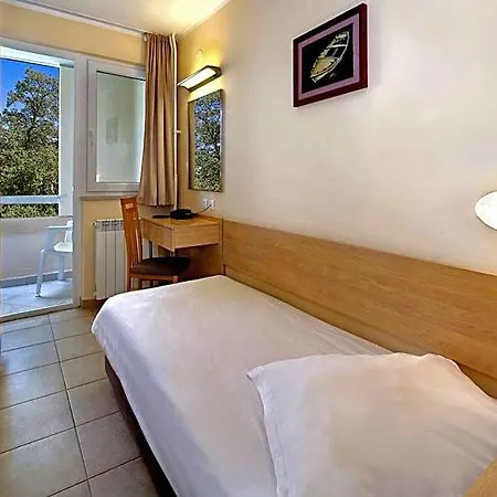 Delfin Plava Laguna 2* Mugeba