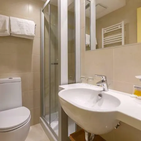 Hotel Delfin Plava Laguna 2*